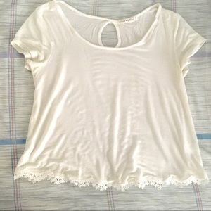 Flowy, soft, white top w lace (CAN FIT SIZES S-L)